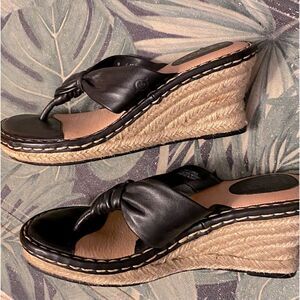 ☘️ Born espadrilles black Leather upper, Wedge Slide Sandal size 9